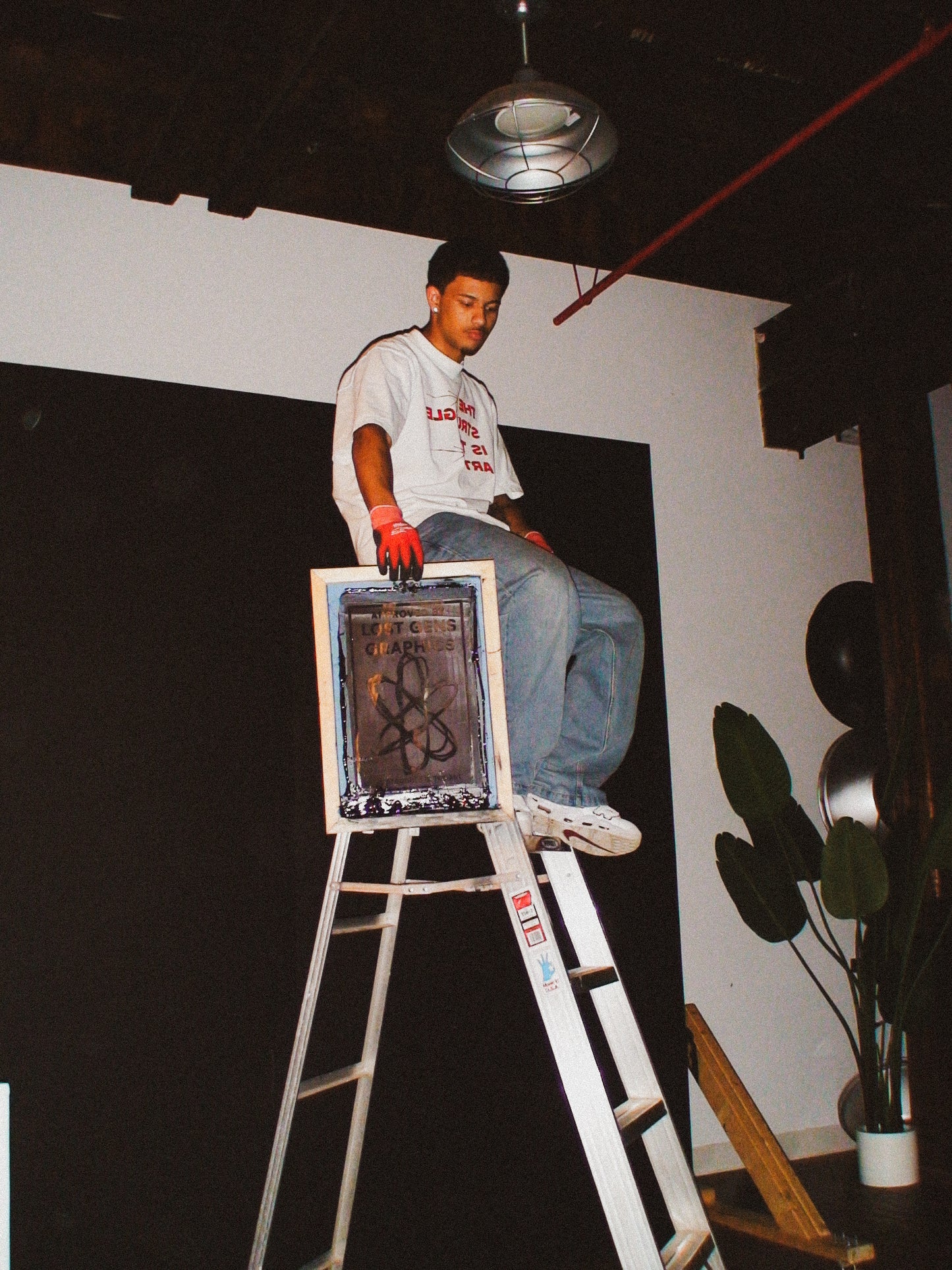 THE STRUGGLE IS THE ART (T-shirt)